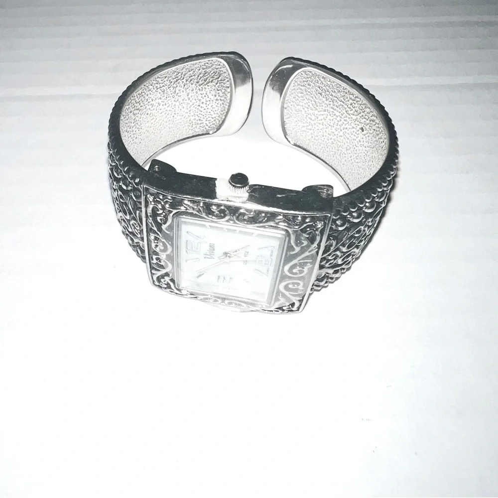 New Vivani cuff watch silver tone women's